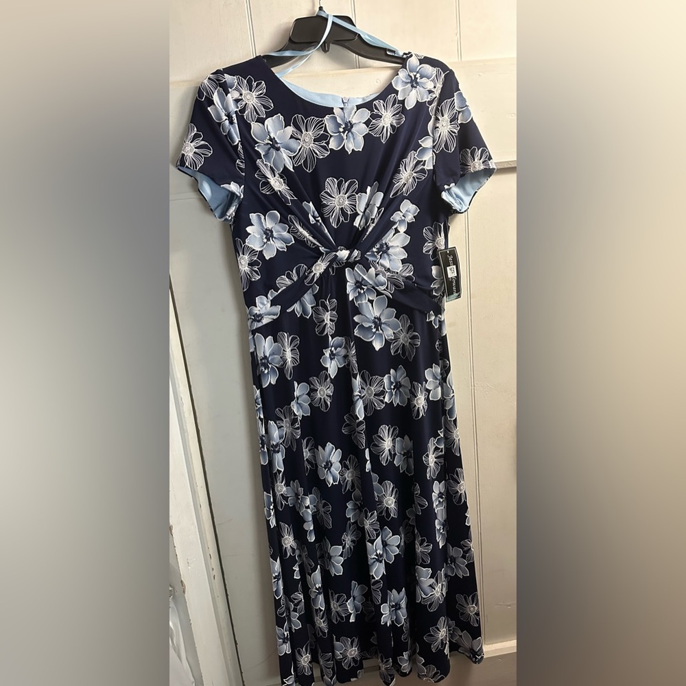NWT Jessica Howard dress. Bought for event that was canceled. Never been worn